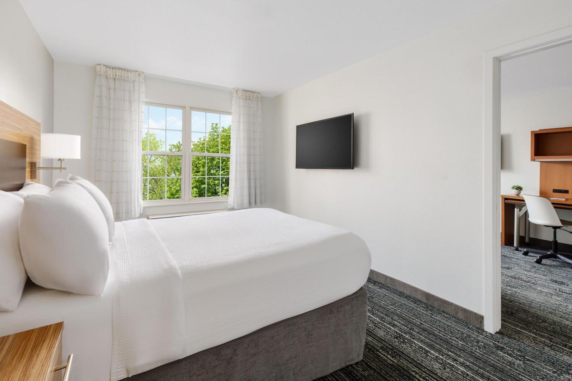 Towneplace Suites Manchester-Boston Regional Airport Eksteriør billede